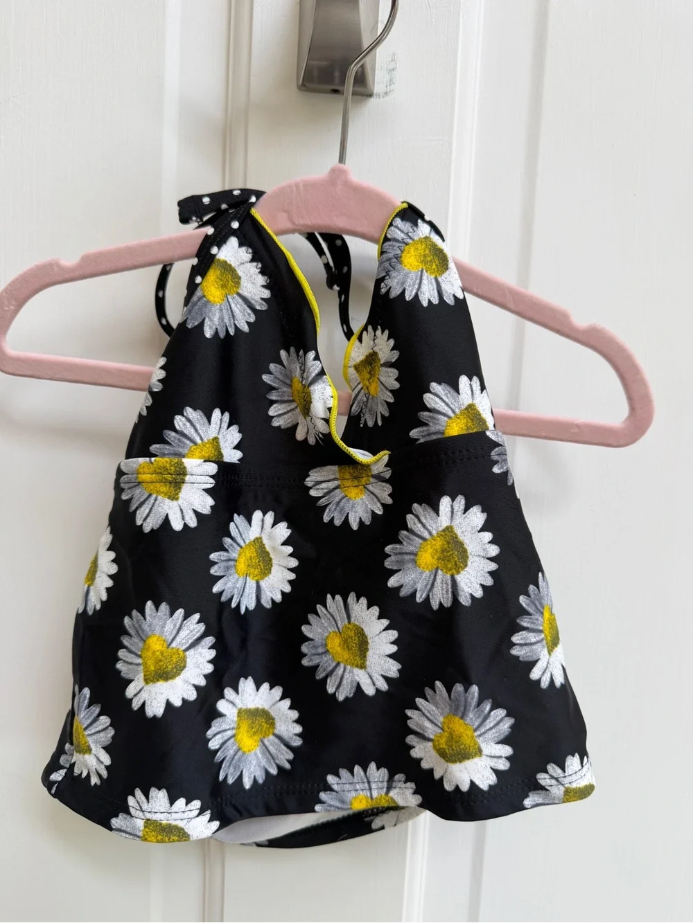 NWOT Wave Zone XS 4 5 Girls Black White Yellow Daisy Halter Swim Bikini Top